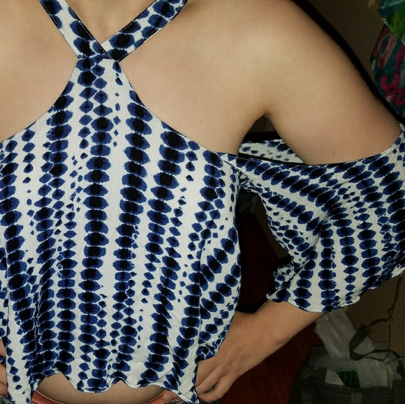 Olivacious cropped choker/cold shoulder top - Picture 2 of 6